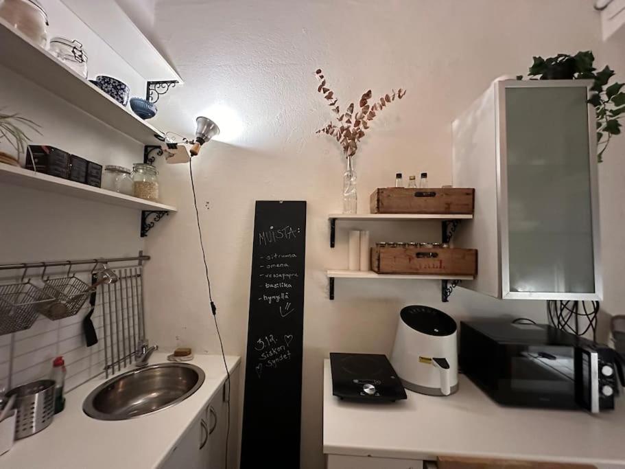Uniikki, Kodikas Ja Supermukava Huoneisto Ydinkeskustassa! Apartment Helsinki Luaran gambar